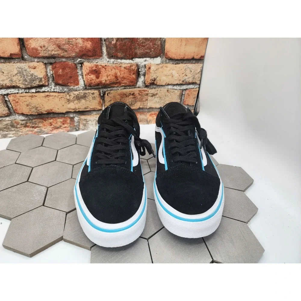 Vans features suede 3d